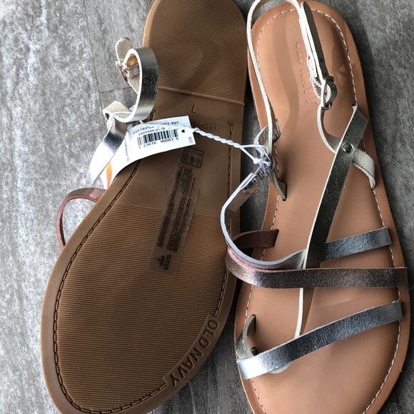 NWT Old Navy Sandals - Picture 3 of 3
